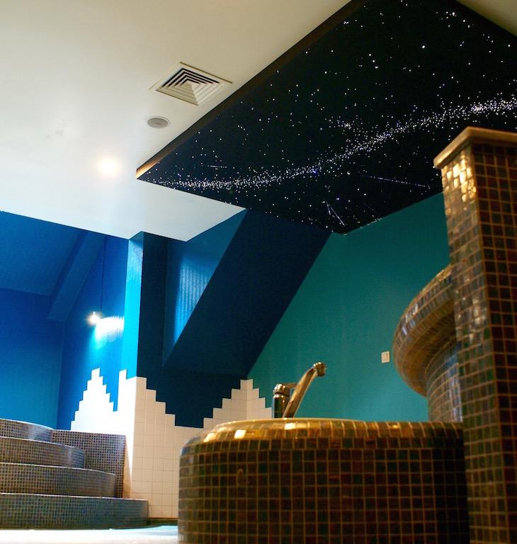 sterrenhemel plafond verlichting luxe badkamer ideeen voorbeelden inspiratie spa wellness resort sauna prive zwembad