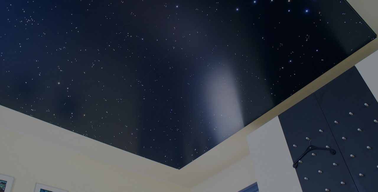 Sterrenhemel plafond verlichting LED glasvezel slaapkamer romantisch ideen voorbeelden afbeelding mycosmos