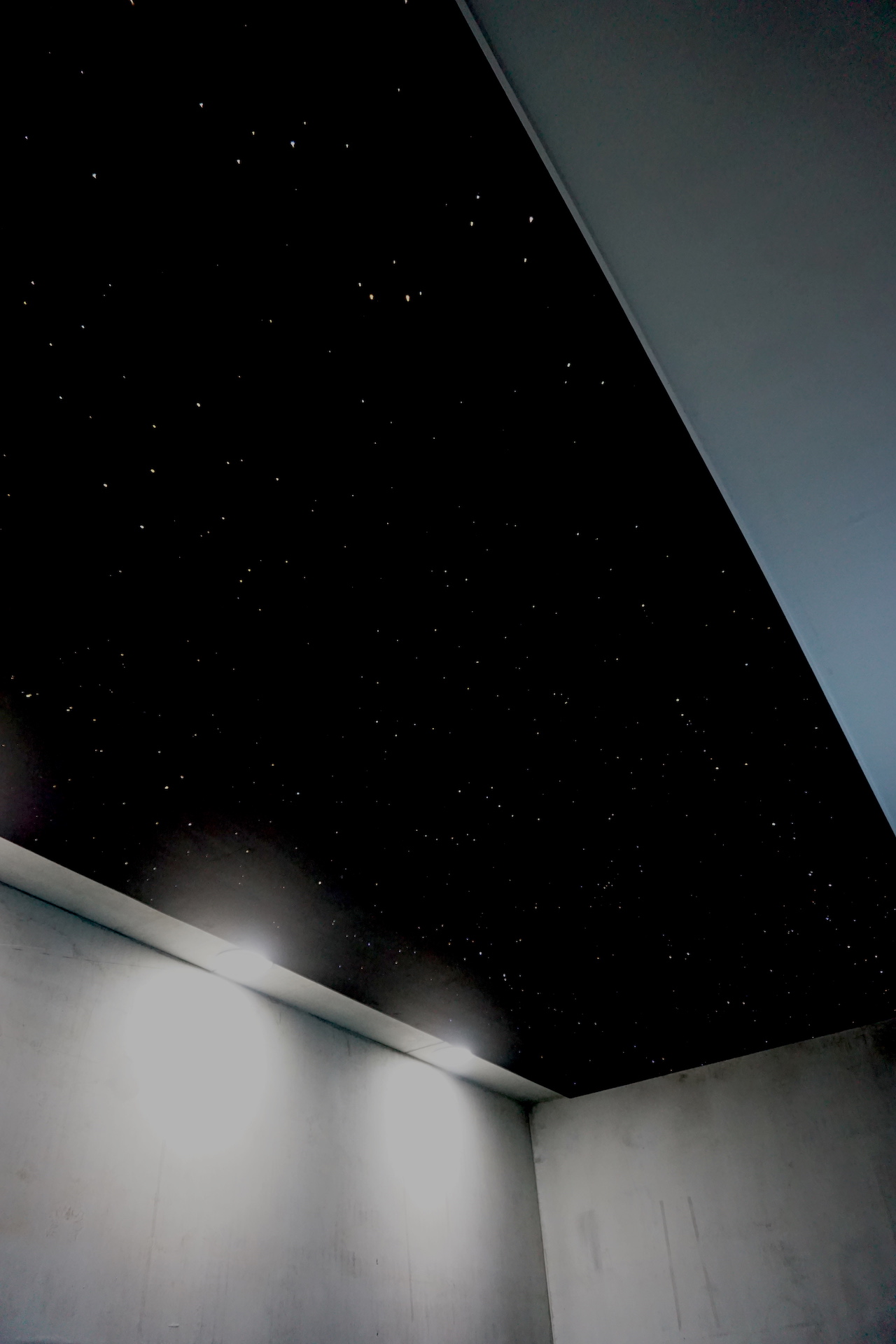 plafond étoilé chambre ciel etoile fibre optic led salle de bain sauna spa piscine mycosmos voies lactées etoiler etoiles filantes voie lactee photos image